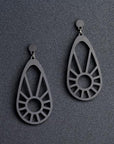 Sundial Pendant Earring