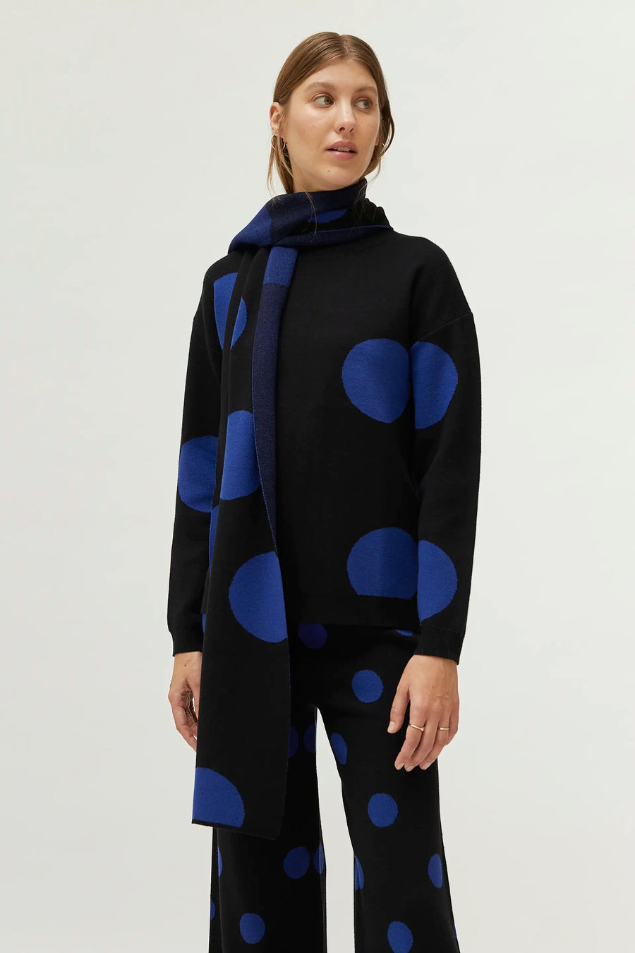 Blue Polka Dot Jacquard Knit Scarf