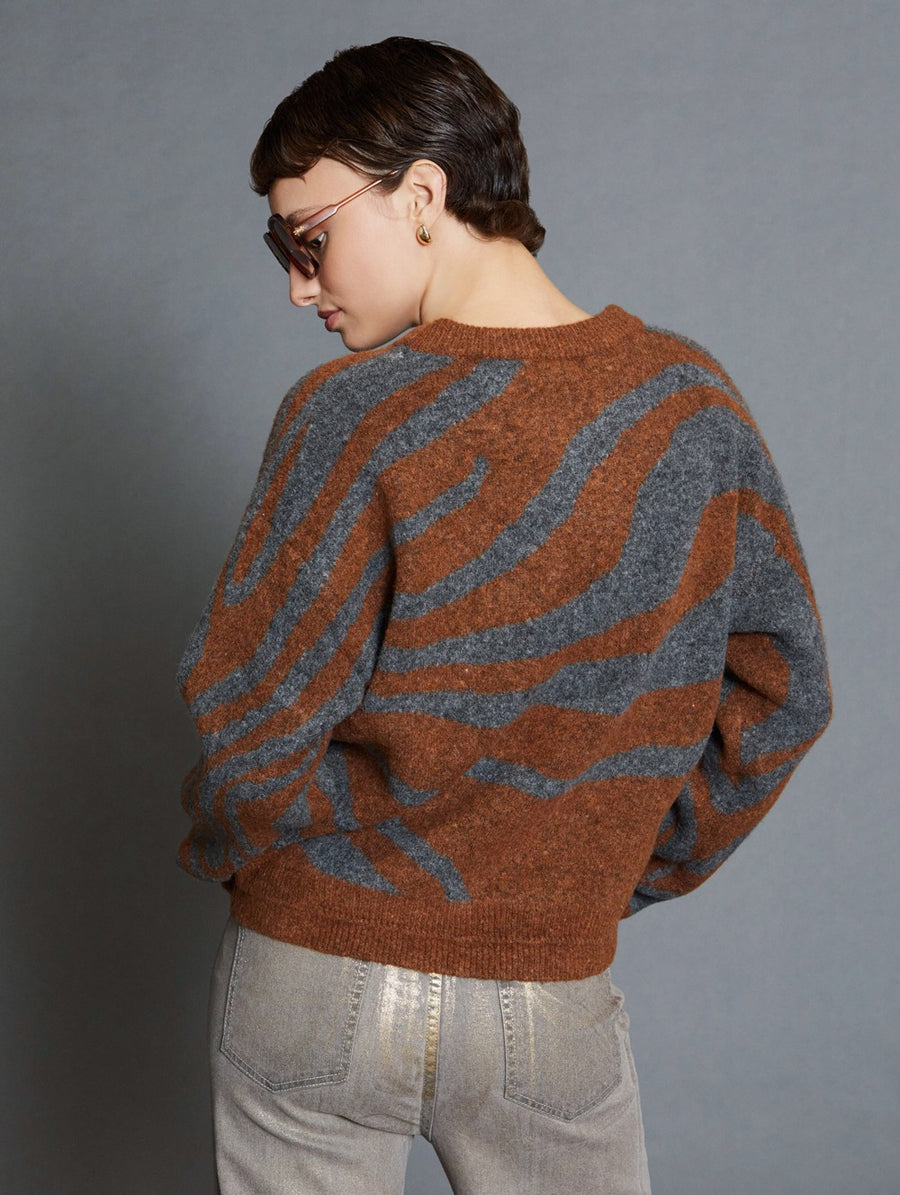 Waved Pattern Jacquard Sweater