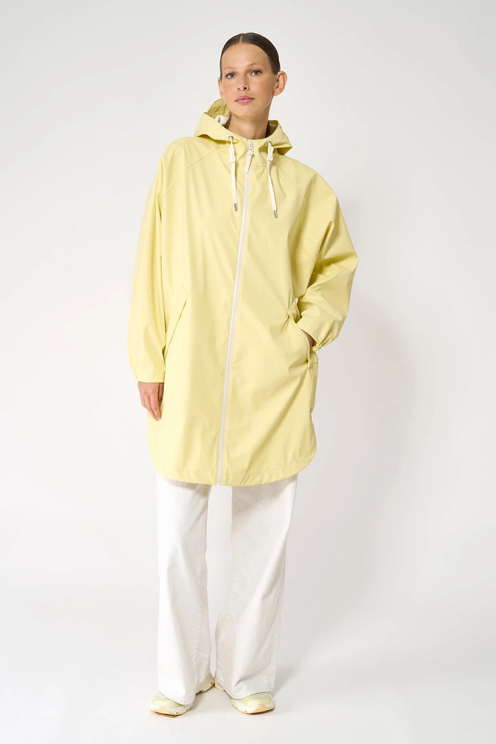 Sky Raincoat in Pale Banana