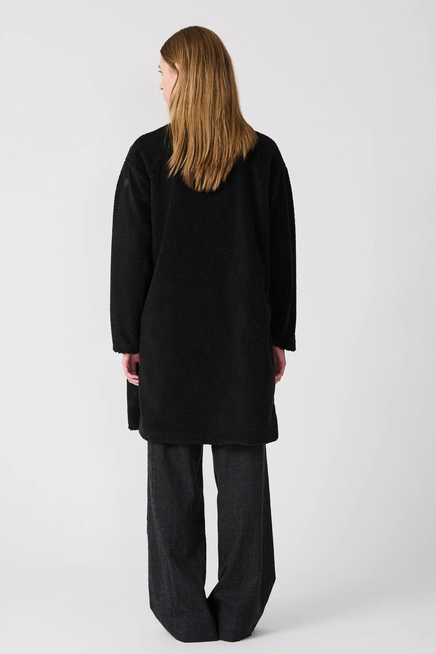 Divorta Long Sherpa Jacket in Black