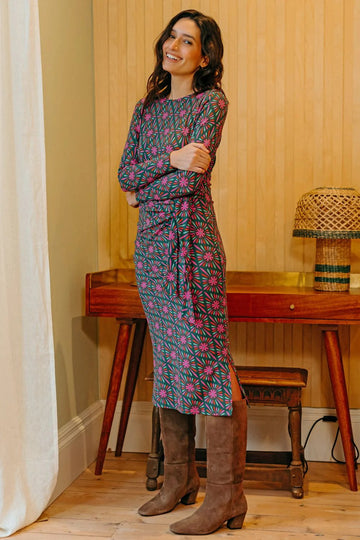 Claudia Jersey Tie Midi Dress in Green/Multi, Flower Explosion