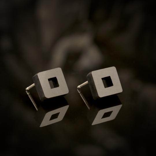 Mini Owey Stud Earrings
